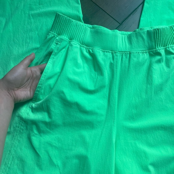 LULULEMON: high rise wide leg pant - Picture 4 of 6